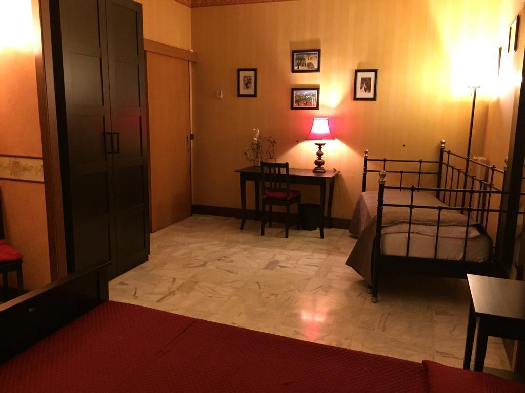 B&B Il Bagolaro Dell'Etna Sant'Agata Li Battiati Rum bild