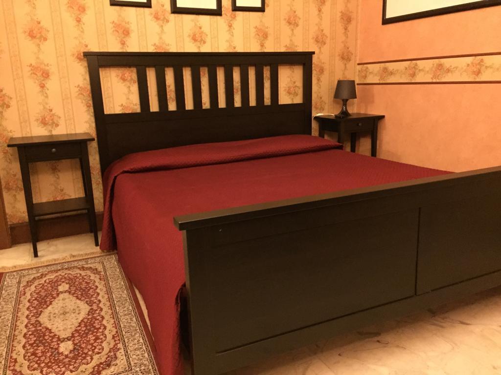 B&B Il Bagolaro Dell'Etna Sant'Agata Li Battiati Rum bild