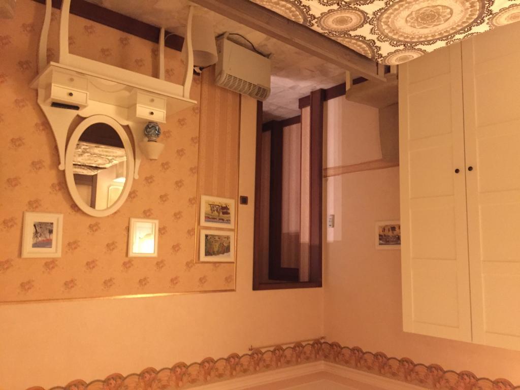 B&B Il Bagolaro Dell'Etna Sant'Agata Li Battiati Rum bild